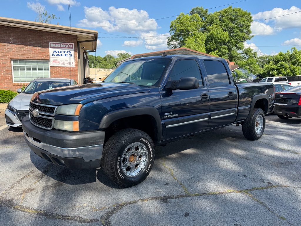 2006 Chevrolet Silverado HD LS 4WD Crew Cab SWB's photo