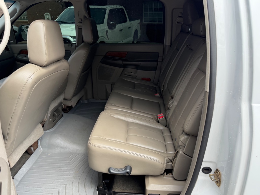 2006 Dodge Ram 3500 Pickup Laramie - Photo 10